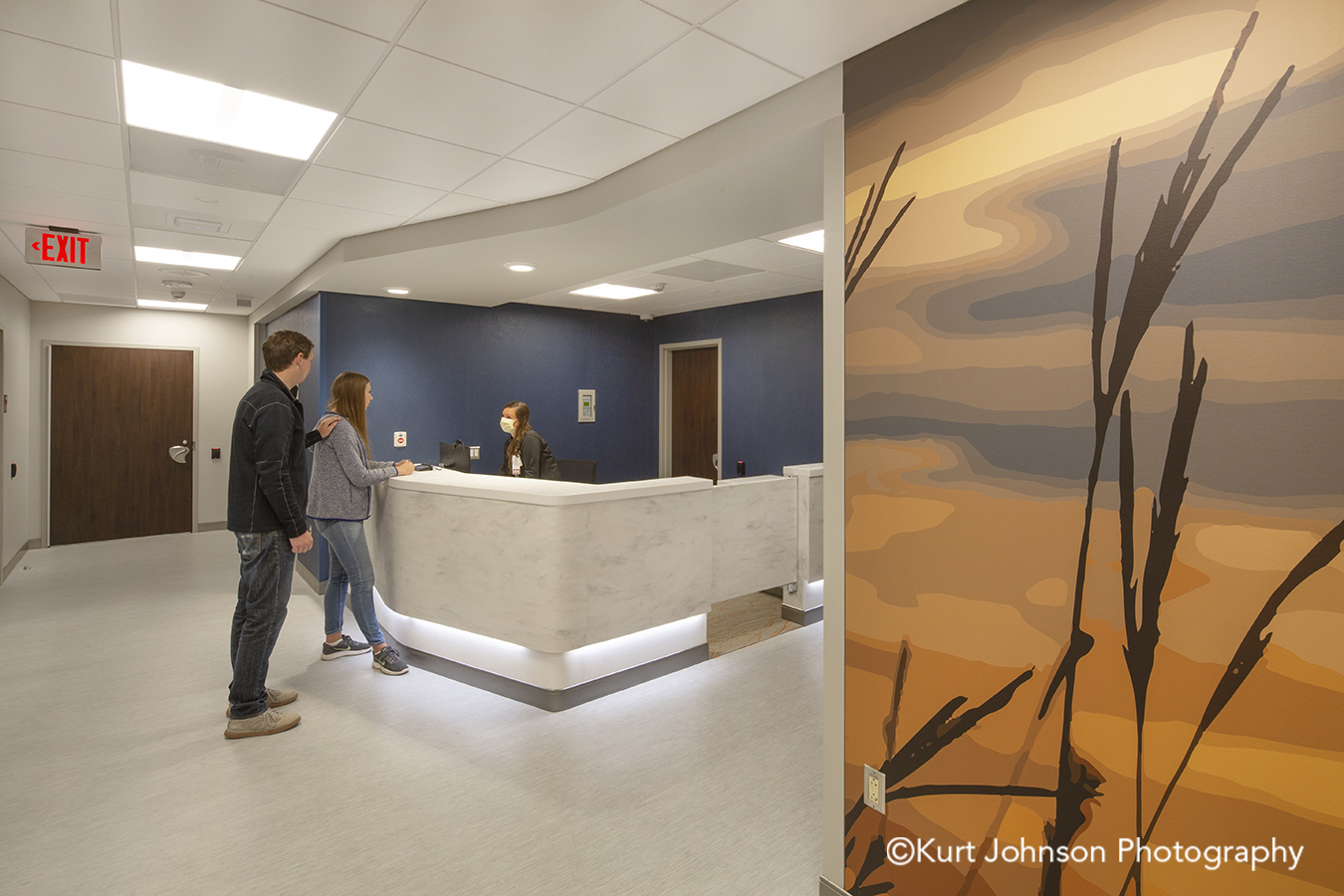 Nebraska Medicine Koroseal Fusion Custom Photographic Vector Graphics Grass Grasses Landscape Psychiatric Emergency Services Hallway Corridor Install Installation Behavioral Health 