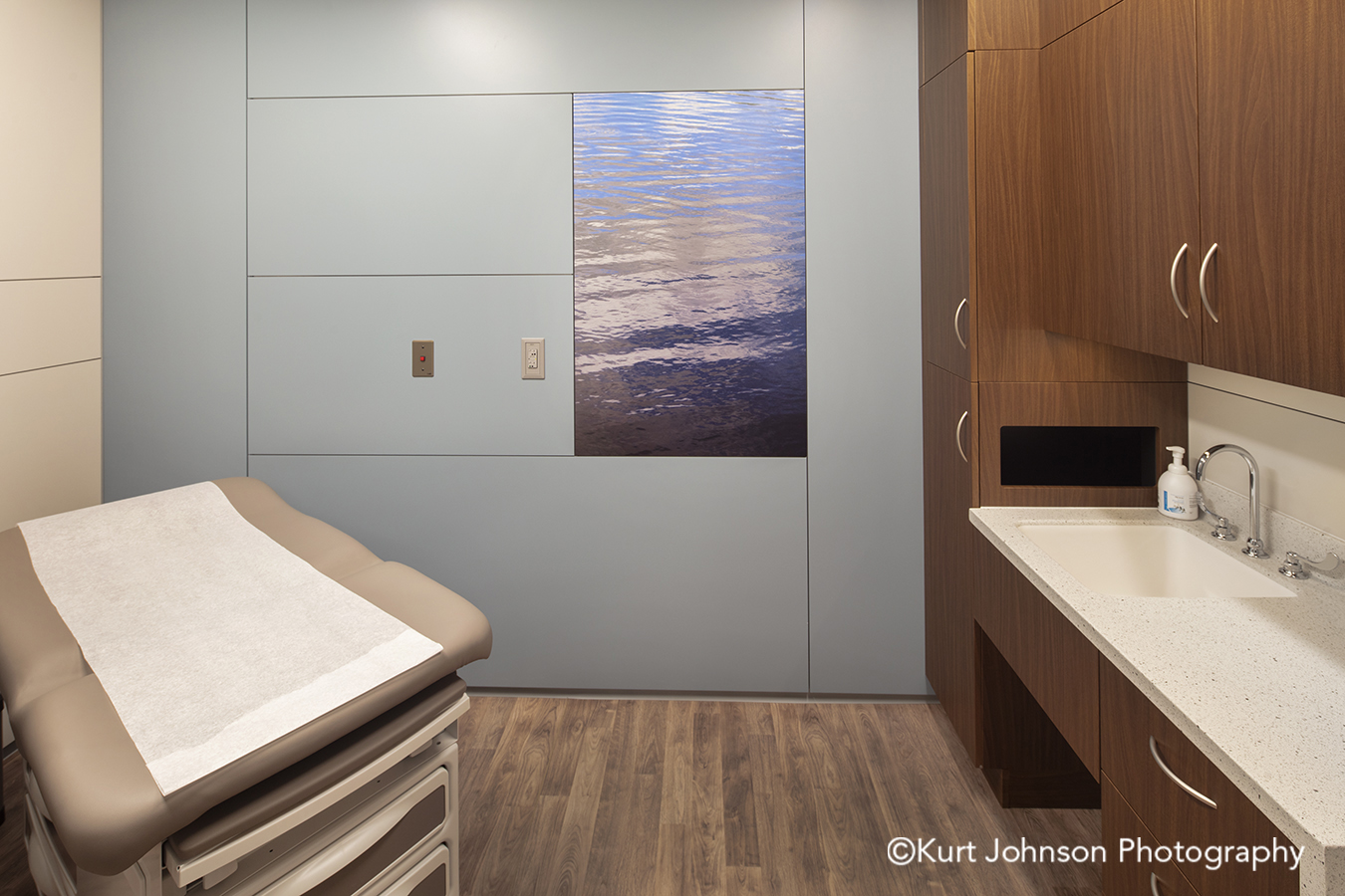 blue water waterscape texture methodist physicians clinic elkhorn nebraska best care patient room DIRTT environmental solutions wall art install installation AOI